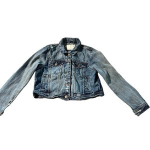 Cotton On women's size 6 distressed jean jacket pit to pit 19", length 20"